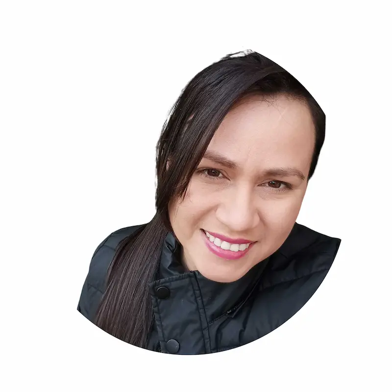 Alexandra Albarracín — Especialista en tracking y SEO técnico